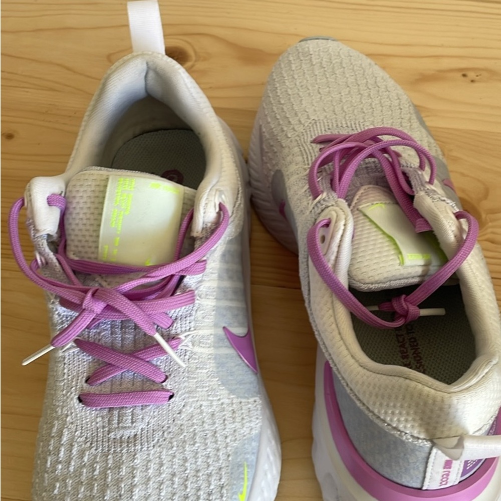 Nike Women's Athletic Shoes in White and Lavender